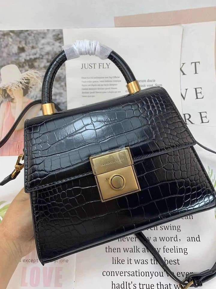 charles and keith mall pull out