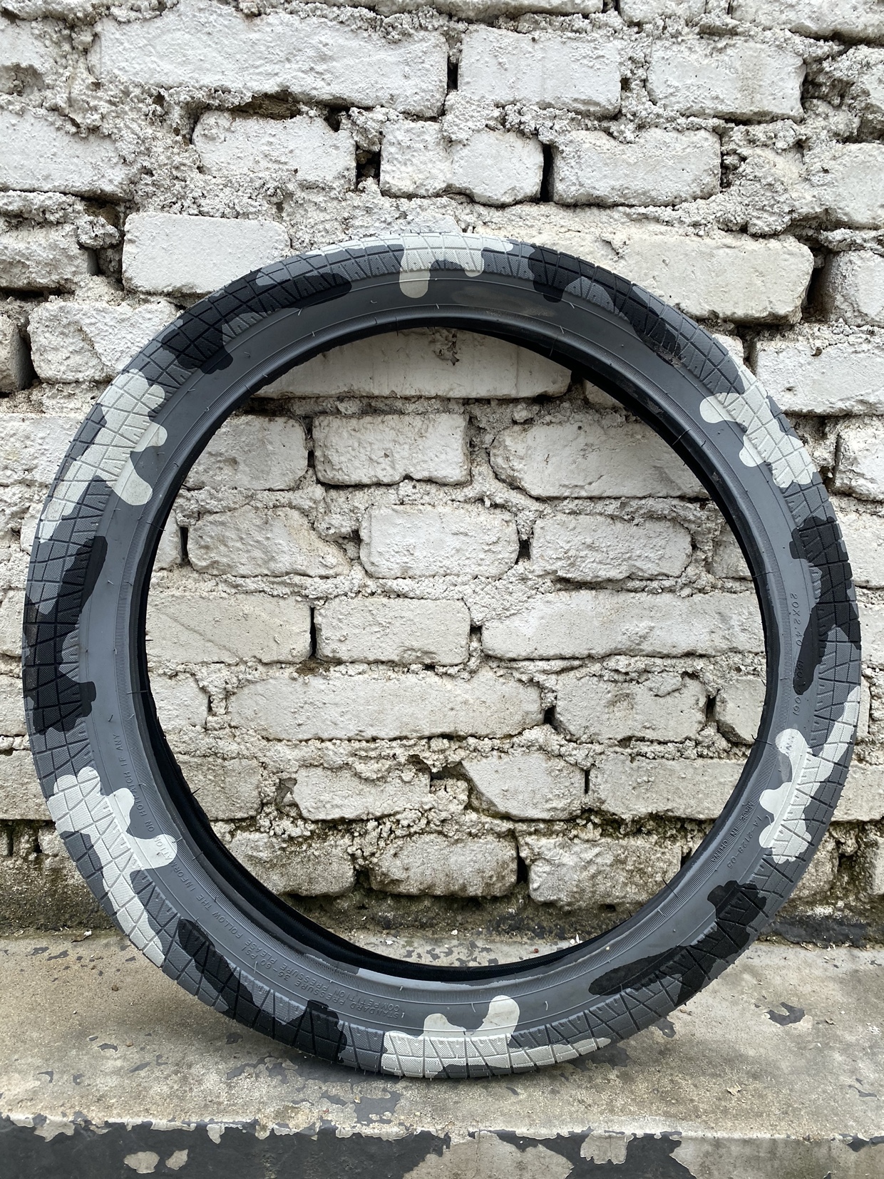 2.3 tire camouflage BMX tyre grinding 