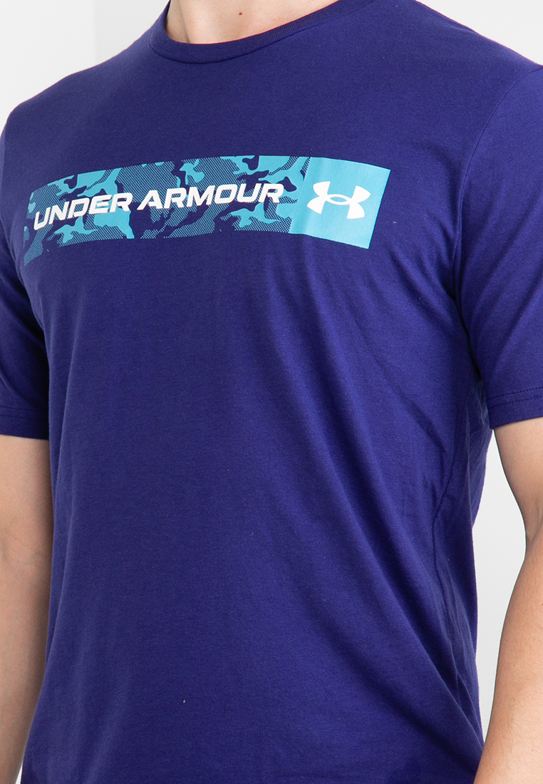 Under Armour Men's Camo Chest Stripe Short Sleeves T-Shirt for Men - Sonar  Blue/White