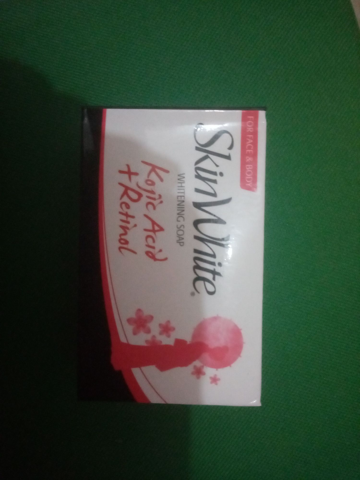 kojic acid and retinol cream