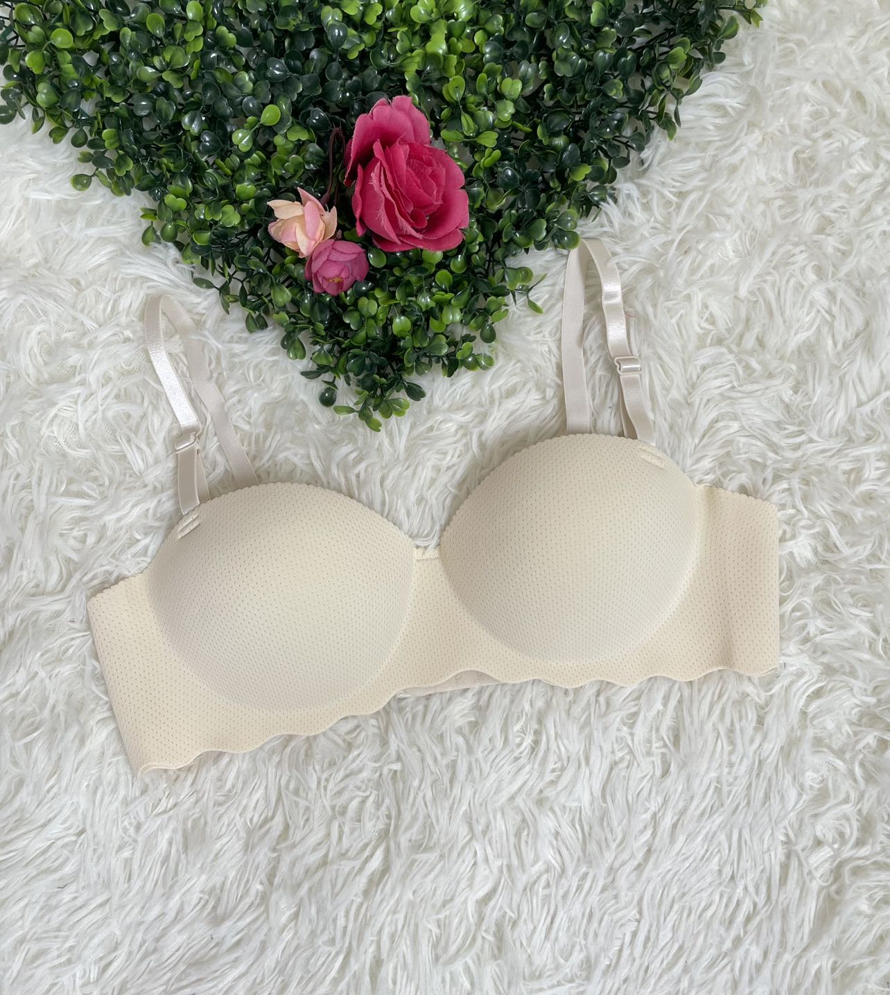 IsabelleQ. Seamless Cup A Non Wire Bra with Hand Design in Inner