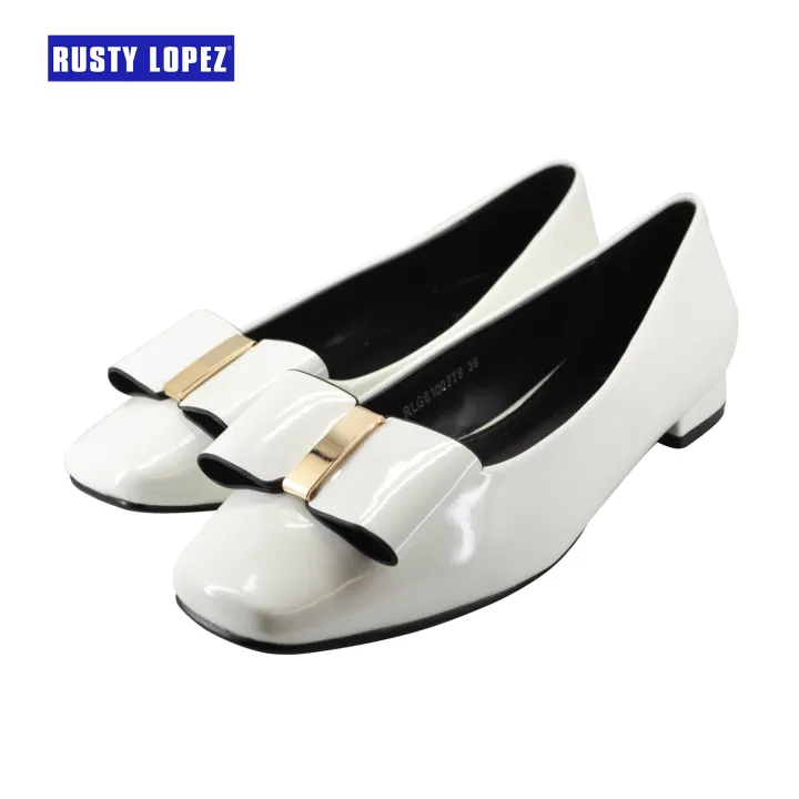 ladies flat dress shoes