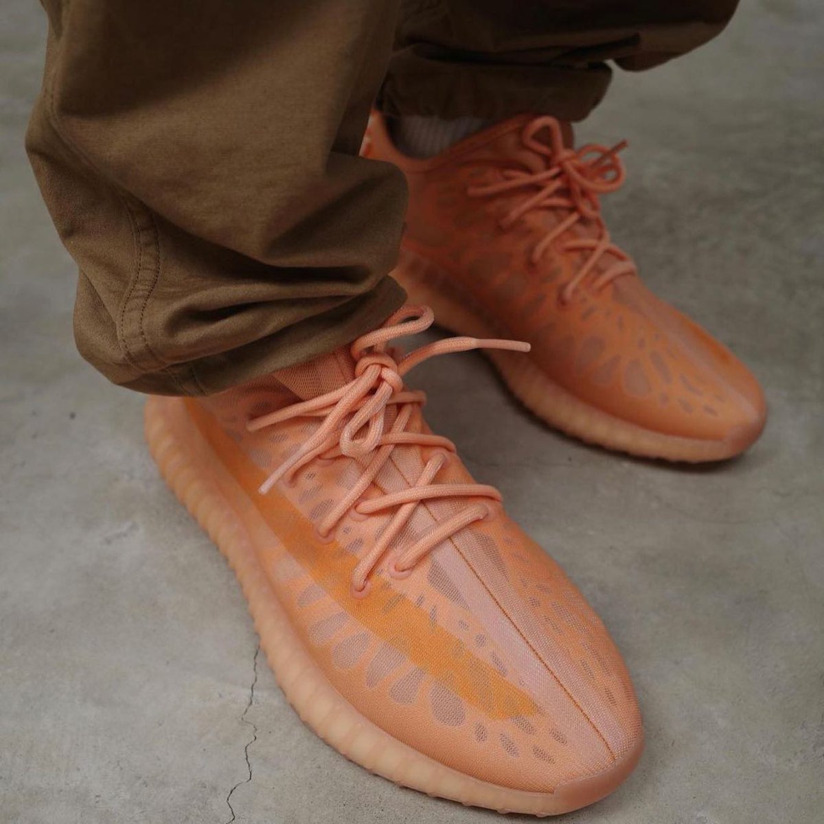 yeezy mono clay