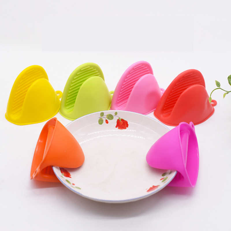 2 Pieces silicone heat resistant cooking pinch mitts, mini oven