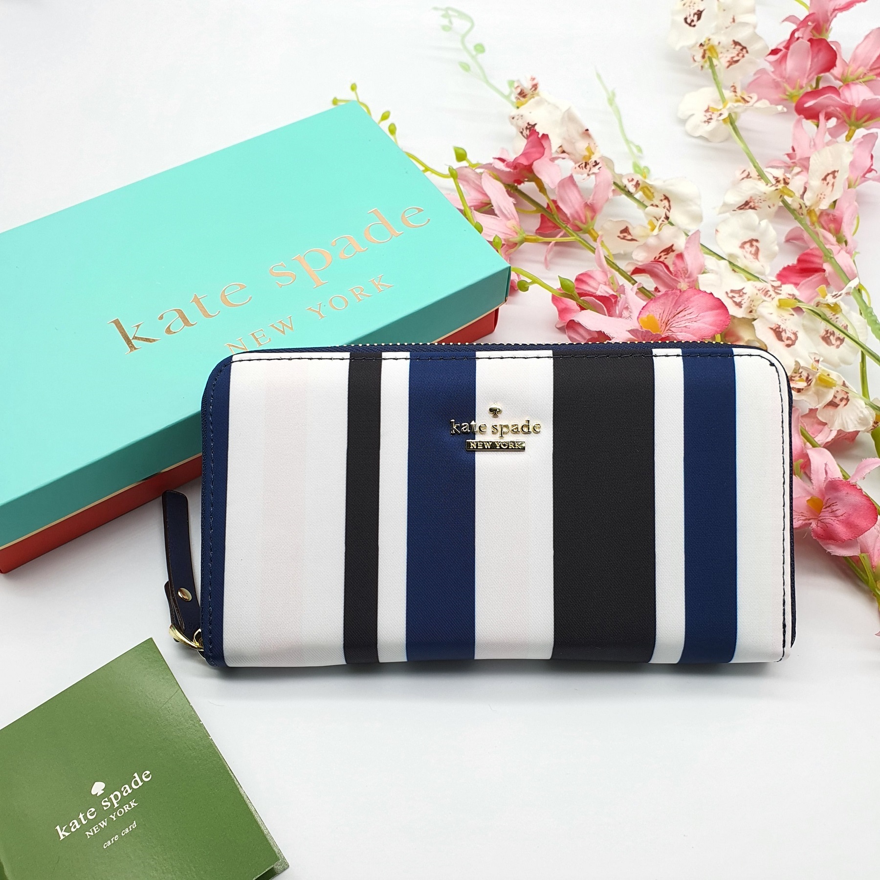 Kate Spade Classic Lyla Wallet - Black / Blue / White Vertical Stripes  Concept Design in Blue Nylon Zip Around Wallet | Lazada PH