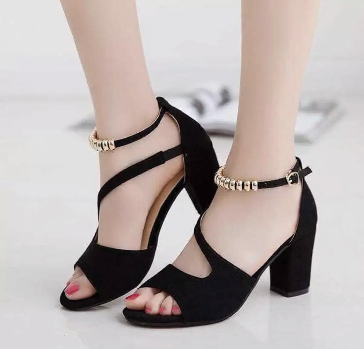 2019 fashion sandals ,new heels for 