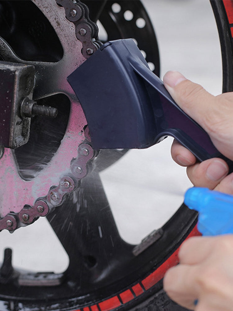 How to clean and lube a motorcycle chain