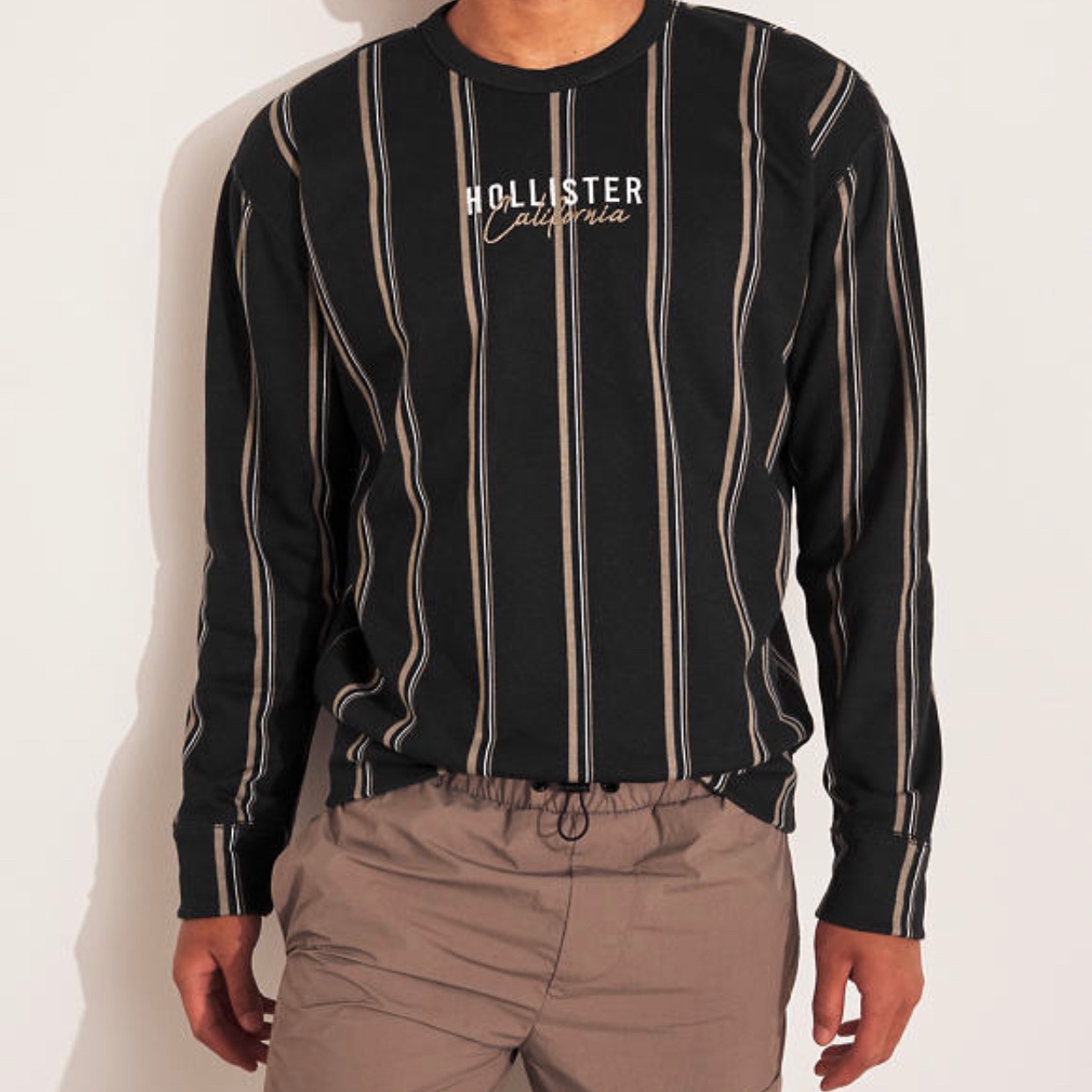 hollister logo crewneck sweatshirt