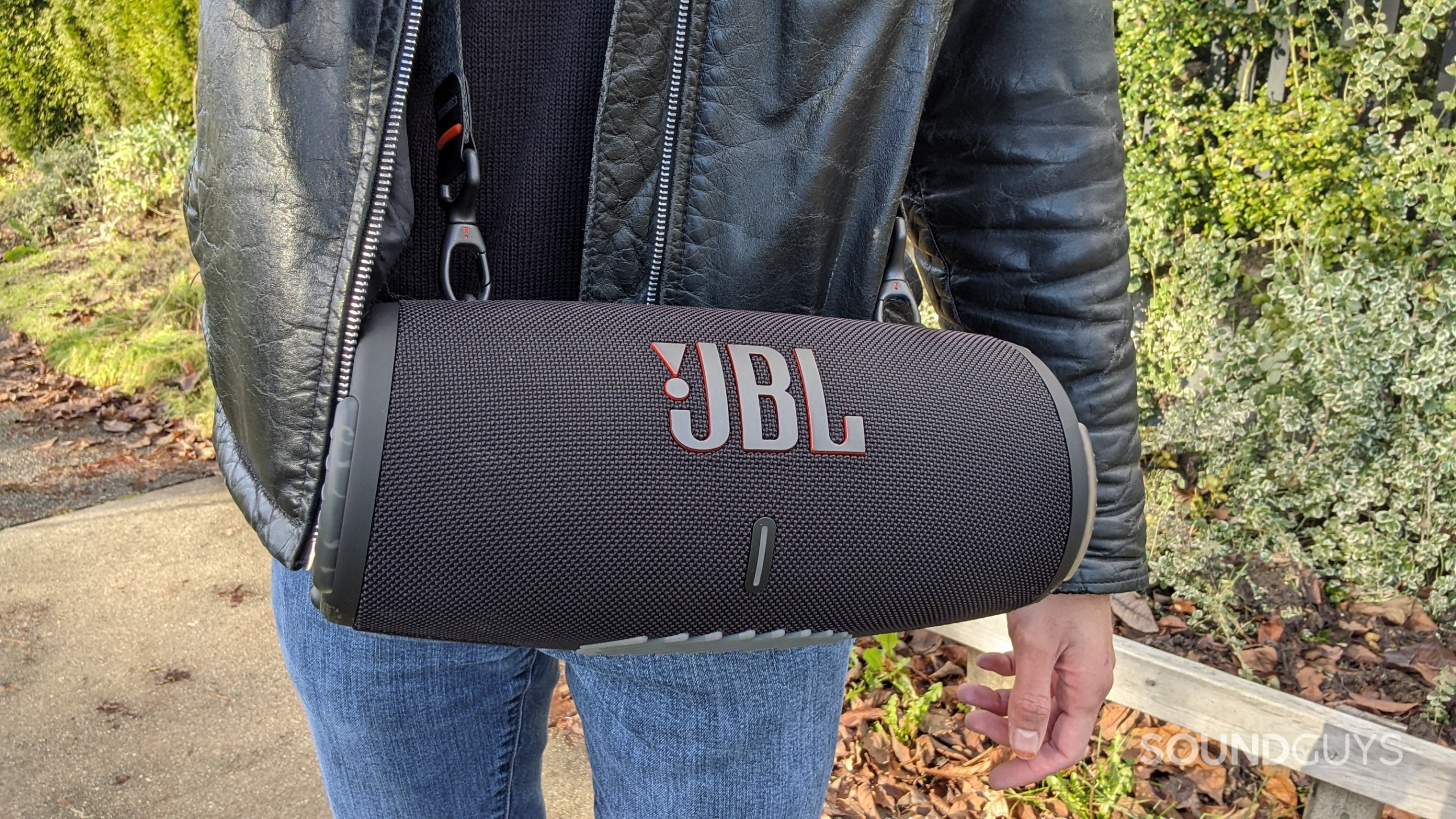 JBL Xtreme Portable Bluetooth Speaker Powerful Sound ＆ Deep Bass IP67 Waterproof Pair with Multiple Speakers Wireless Bluetooth Speaker Bun