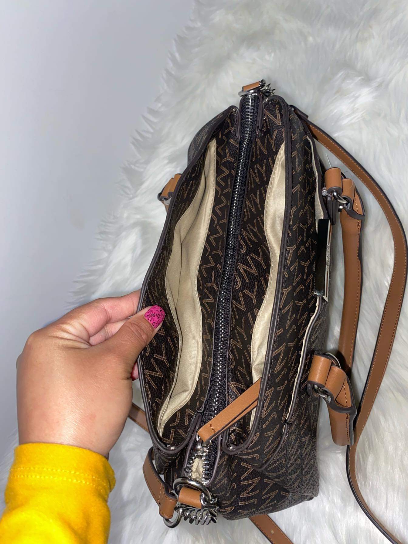 Jones New York Zip Shoulder Bags for Women | Mercari