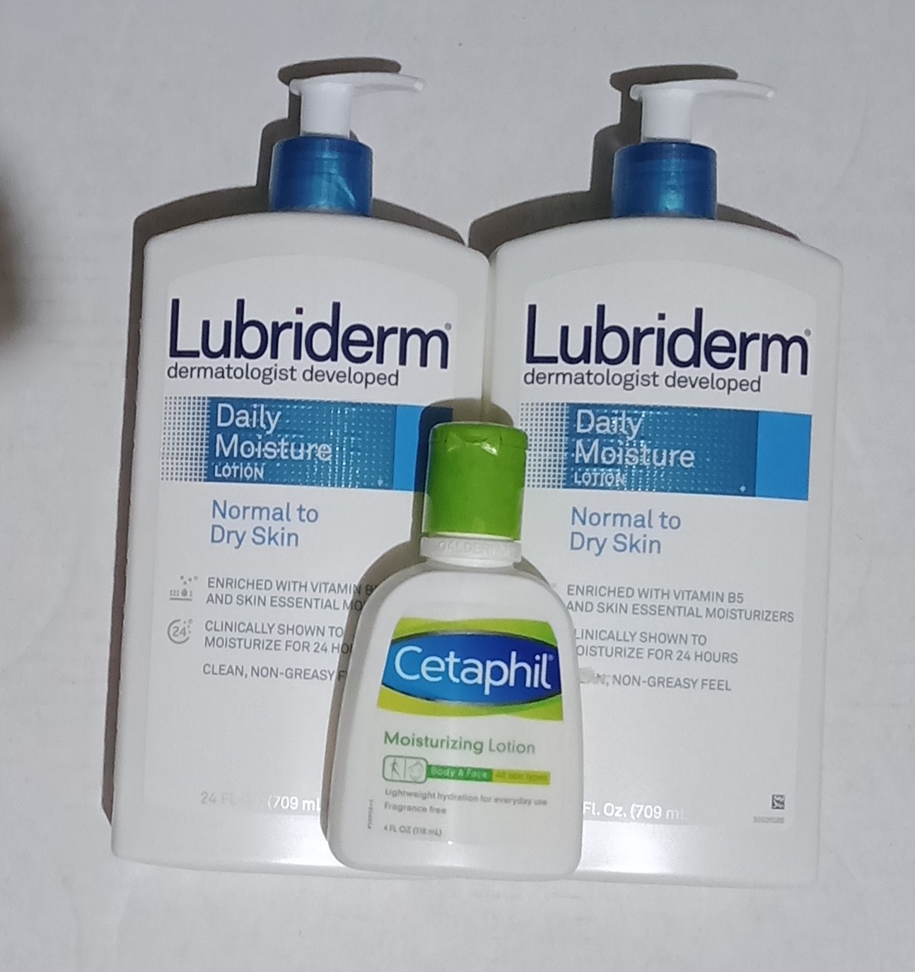 Lubriderm Daily Moisture Lotion (24 fl. oz., 2 pk.) with free cetaphil