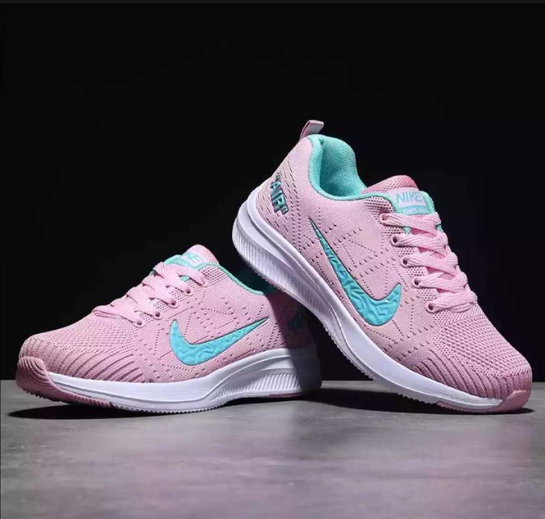 nike sneakers 38