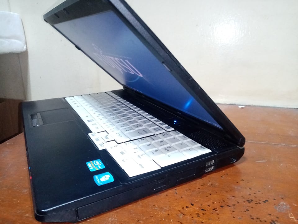 FUJITSU FMV-A561/D | INTEL CORE I5 2ND GEN 2.6GHZ | 4GB RAM