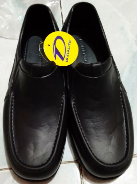black splasher shoes
