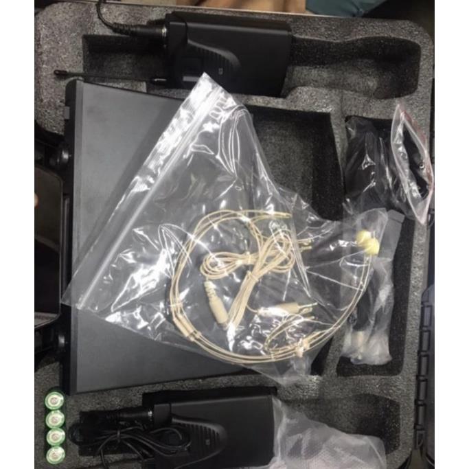 Trident Lapel Mic Tr 502 the Original Wireless Microphone / skin tone