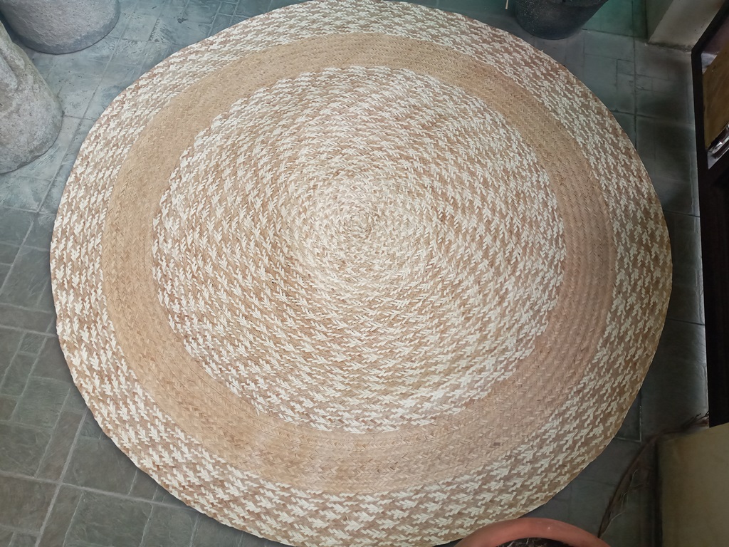 Quezon Handicrafts Round Buri Carpet / Buri Mat with white sabatan 60 inches / 5 feet