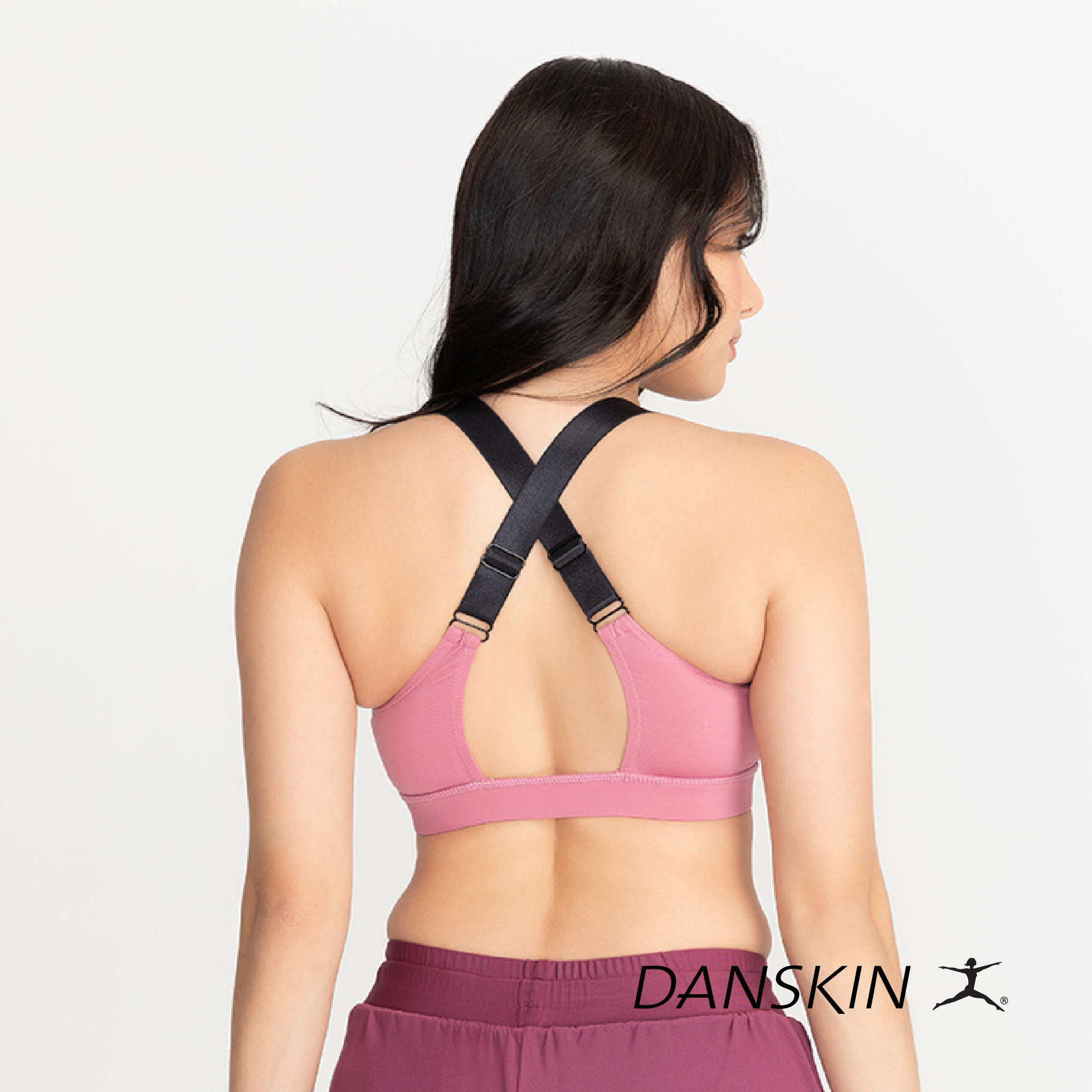 Danskin Fair Fit Medium Support Sports Bra with Removable Pads