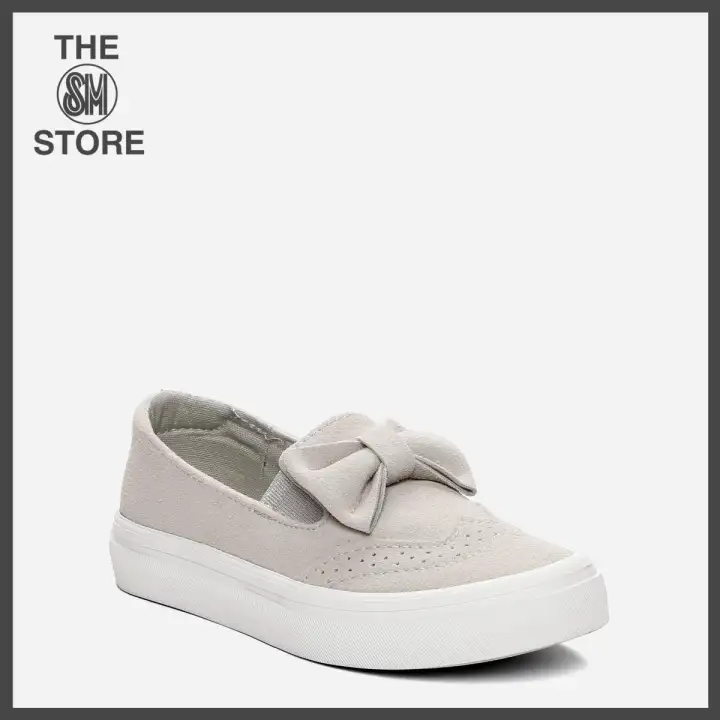 world balance slip on black