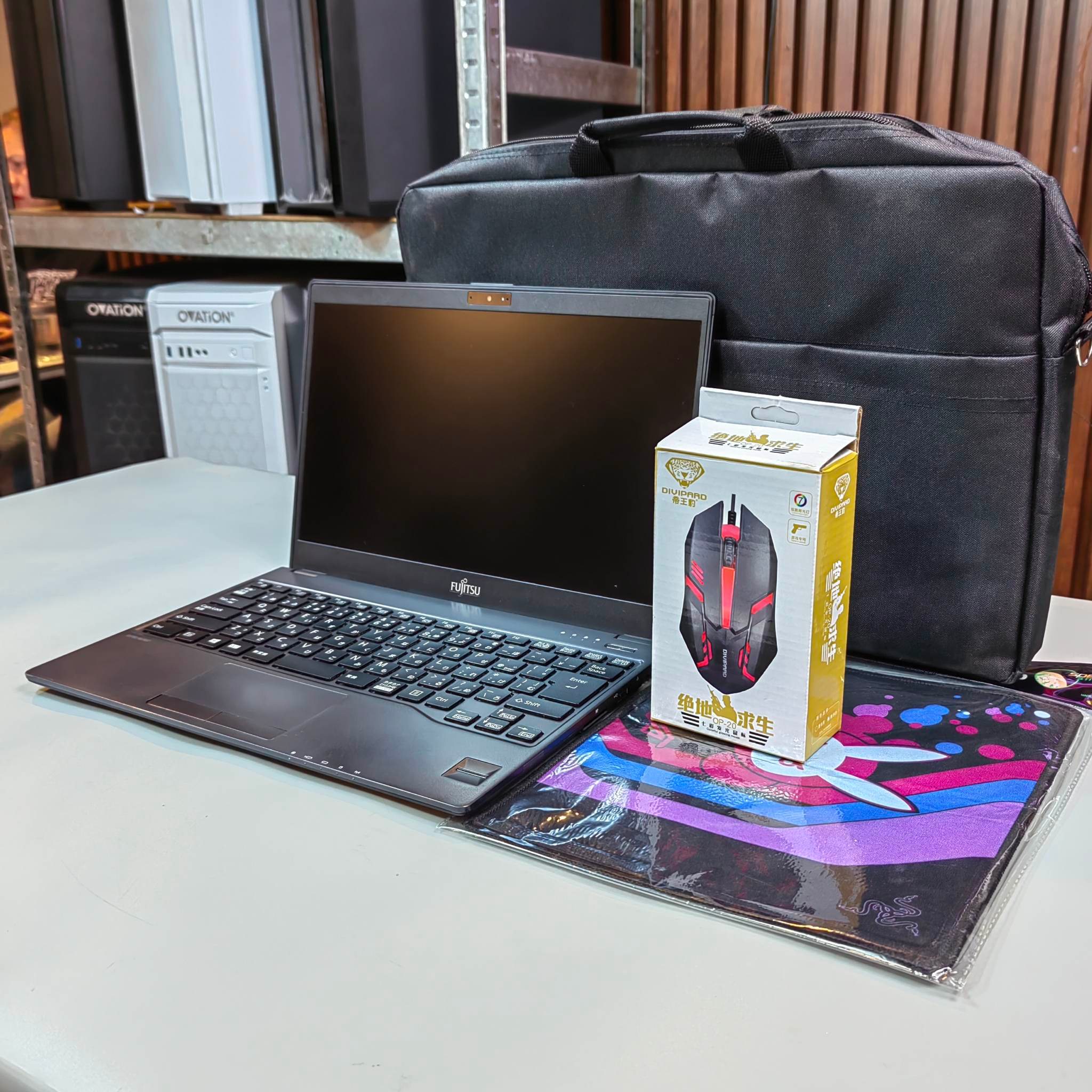 FUJITSU FUTRO MU937/Intel Celeron 3865U 1.80GHz/ メモリ:4GB /SSD 