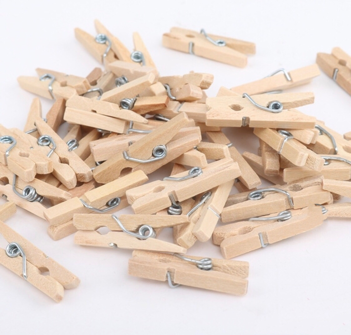 100Pcs Mini Wood Clothespins Laundry Photo Paper Peg Clips Clothes Pins Hangers 