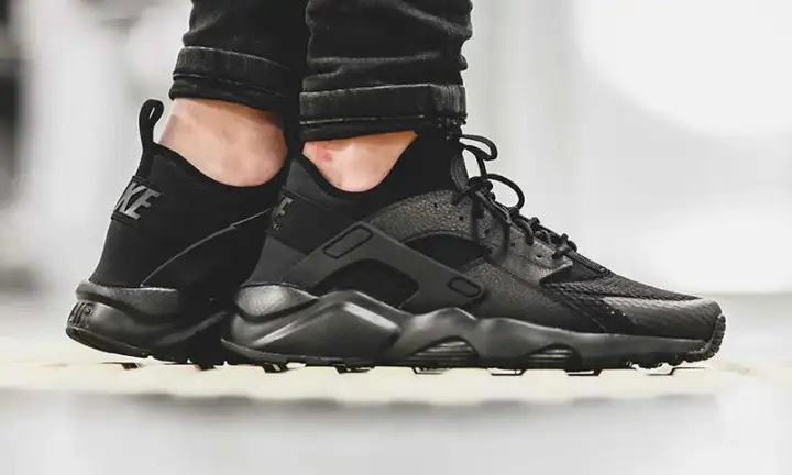 huarache run ultra triple black