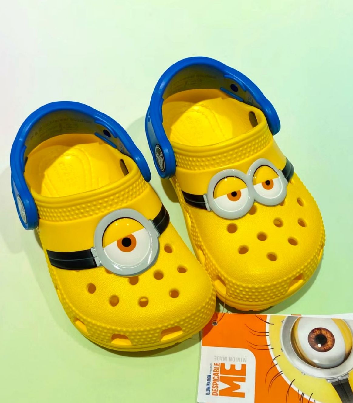 Despicable hot sale me crocs