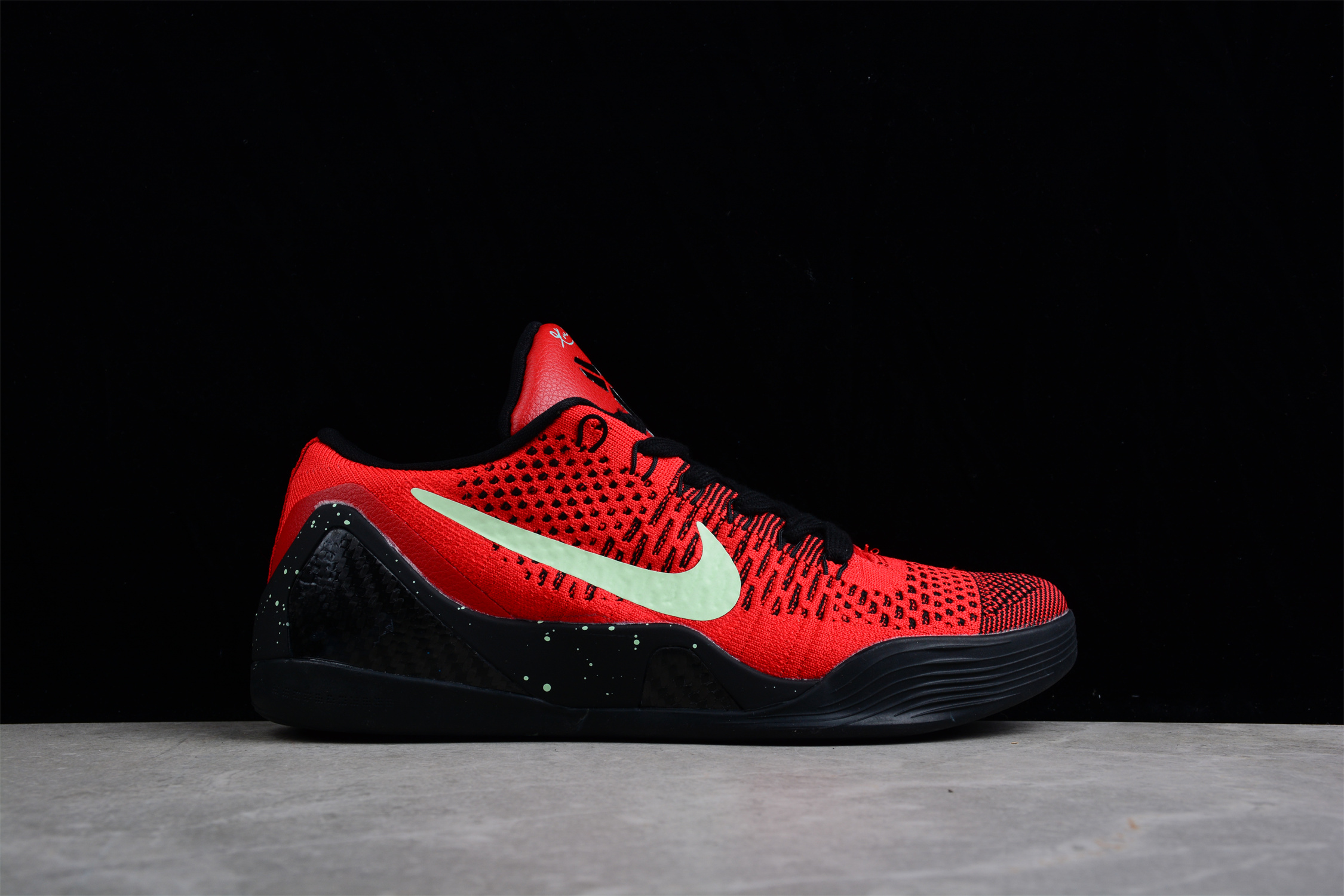 Nike Kobe 9 Low University Red Luminous Bull Red professional combat  basketball shoes: 639045-600 | Lazada PH