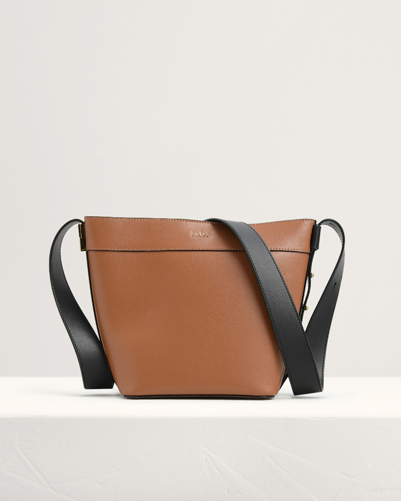 Leather bucket bag sale Clearance