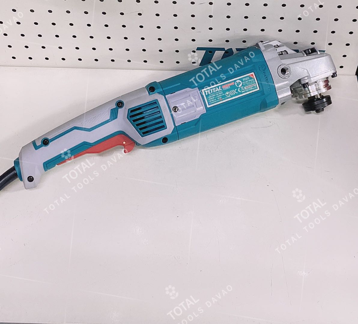TOTAL angle grinder 7\