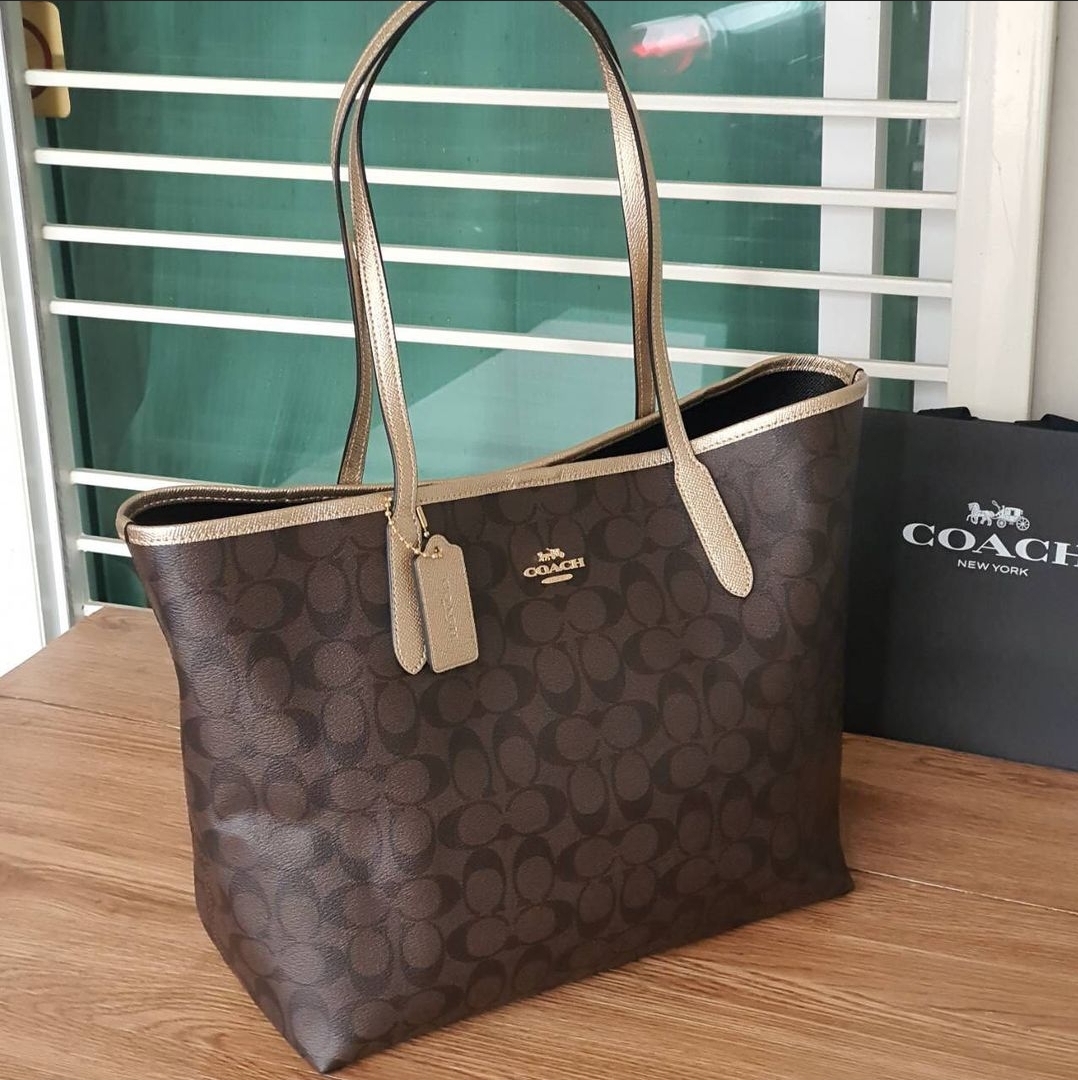 Brunei Shoppers - AUTH CITY TOTE IN SIGNATURE CANVAS (COACH C1781) $150 Pre  order IM/BROWN/METALLIC PALE GOLD 13 (L) x 11 1/2 (H) x 6 1/4 (W) Style  No. c1781 W/a: 8304339/ 8236443