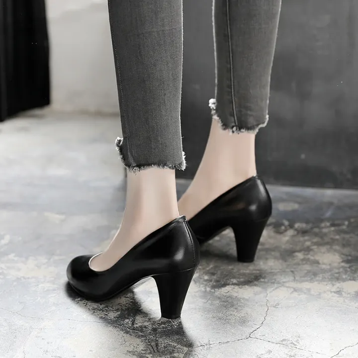 Business Work Shoes Female Black Soft Sole High Heel Shoes The Girls Middle School Documentary Shoes Low Heel Toe Interview Comfortable Chunky Heel Leather Shoes Lazada Singapore