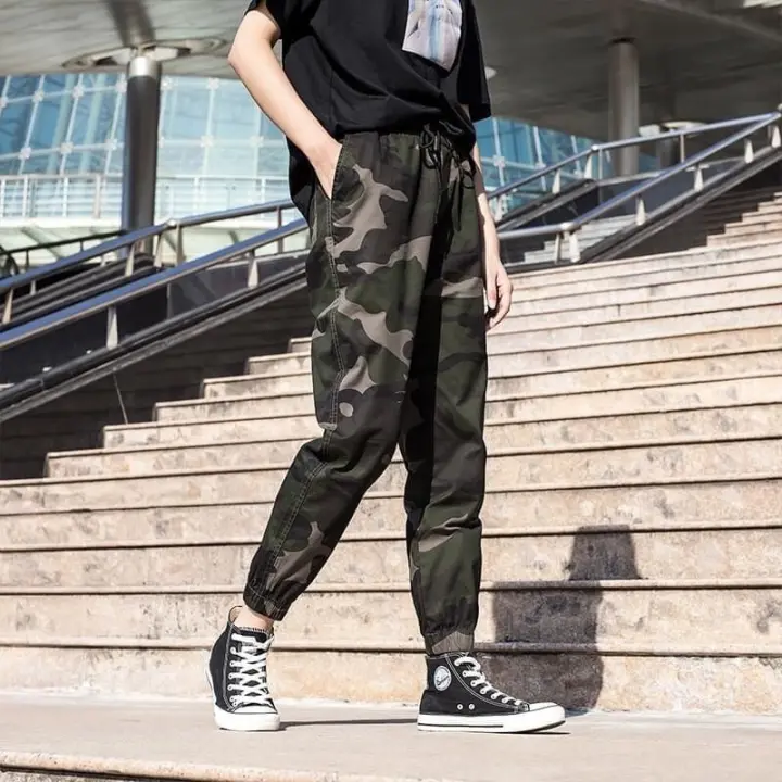 ladies camo jogger pants