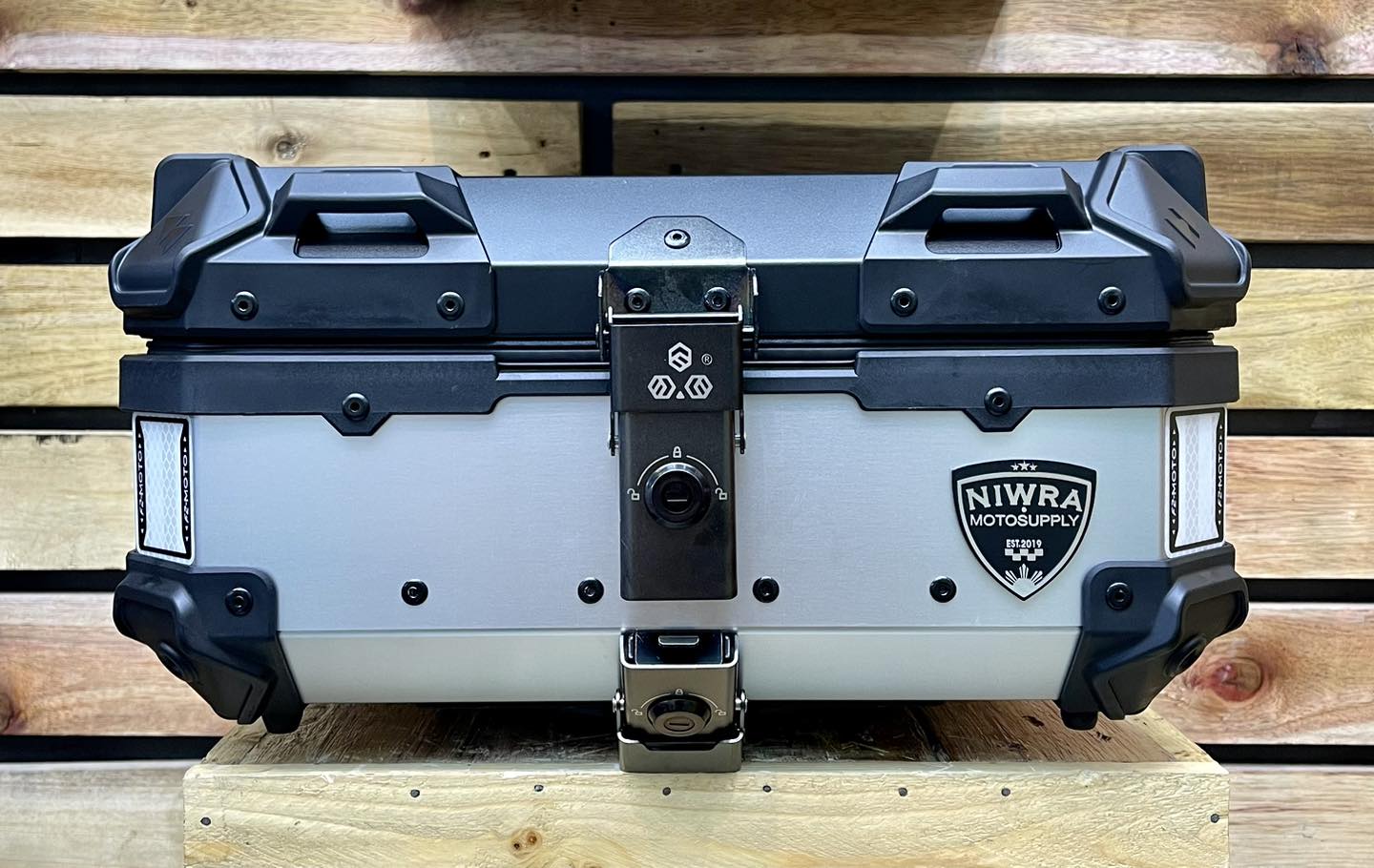 WANTKEY 4LEG WANTKEY CAMP × Dapper punch