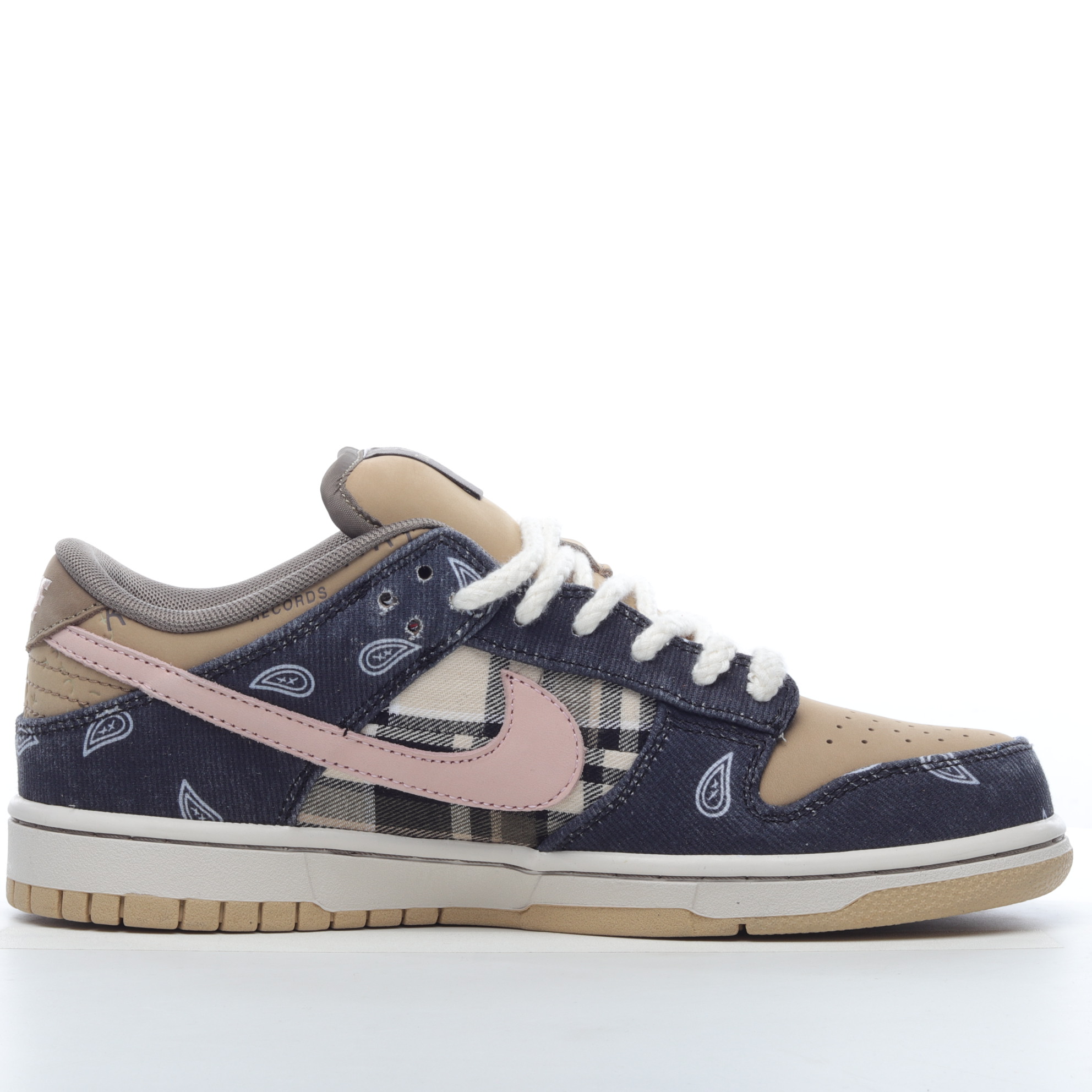 travis scott x nike sb dunk low jackboys