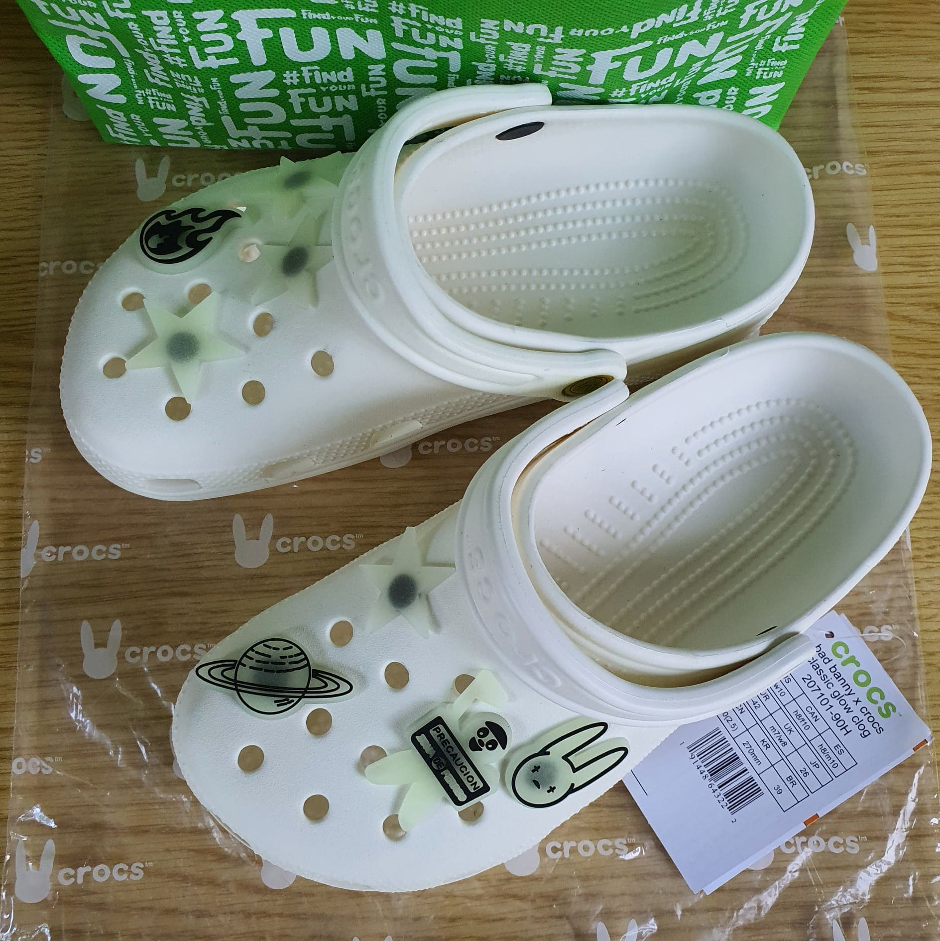 Bad Bunny x Crocs White Glow in the Dark with Charms M 6/W8 (B3