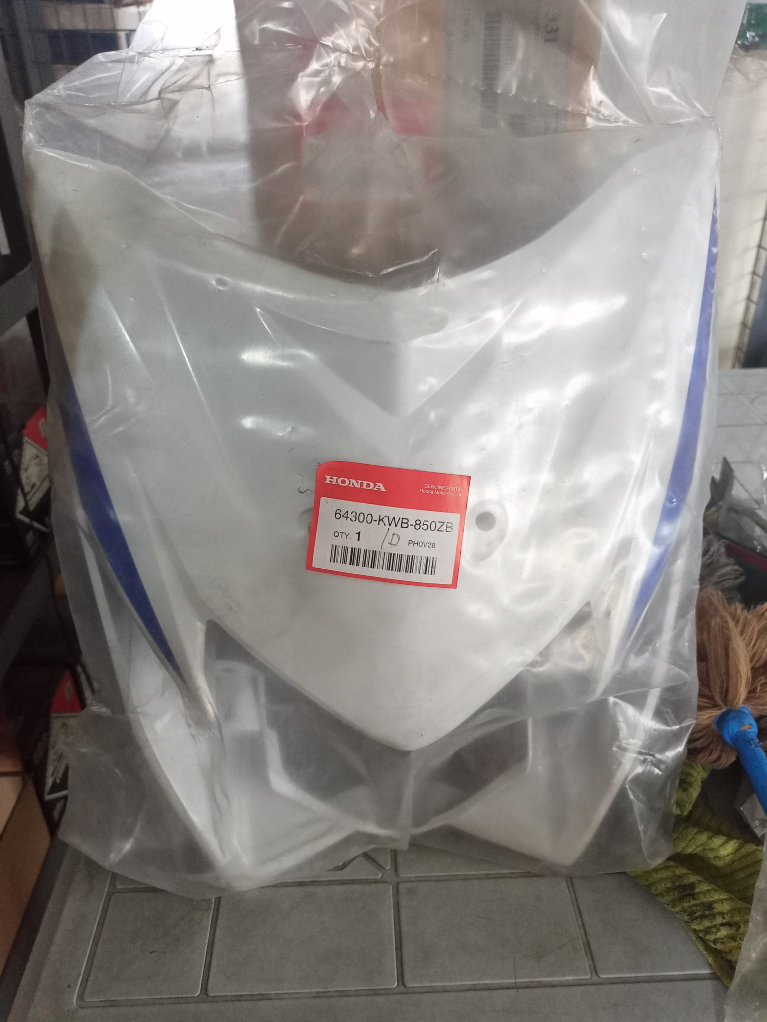 GENUINE HONDA WAVE DASH 110 FRONT HEAD PIPE COVER PARTS NUMBER 64300