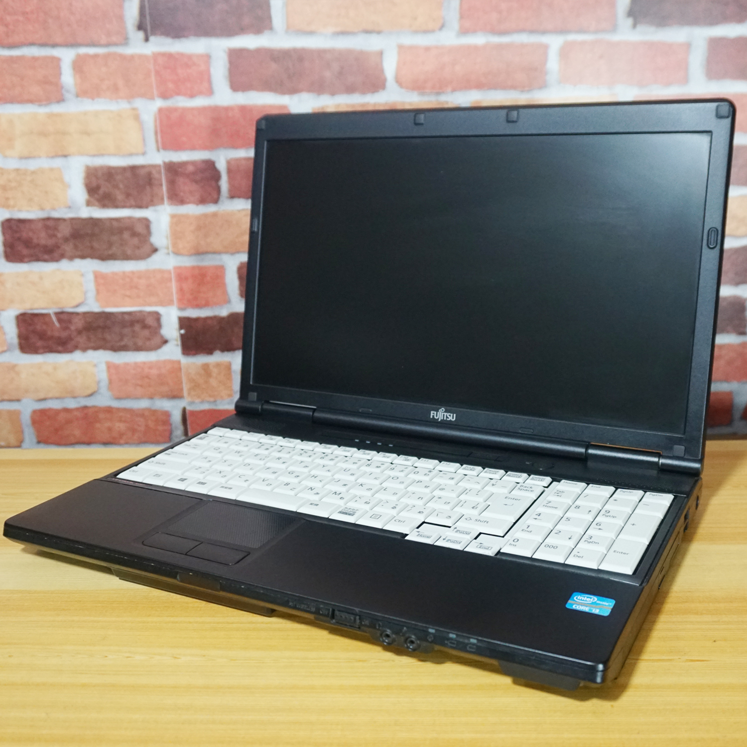 Windows11インストール済み 富士通 LIFEBOOK A572/FW 【公式通販】