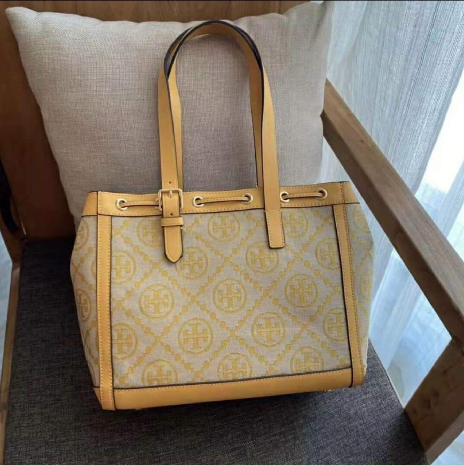 Tory Burch T Monogram Jacquard Drawstring Tote In Goldfinch