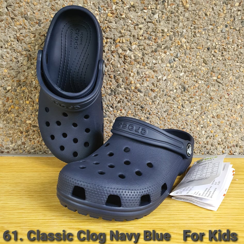 crocs navy blue clogs