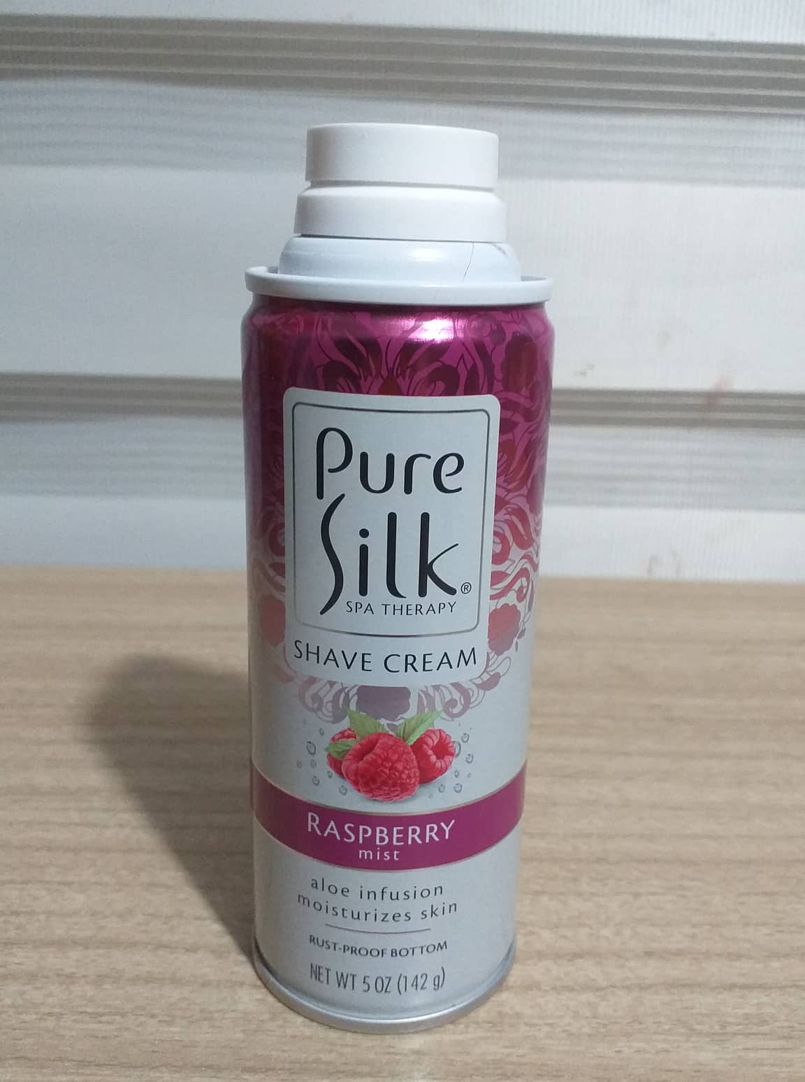 Pure Silk Shave Cream Raspberry mist aloe infusion moisturizers skin 5