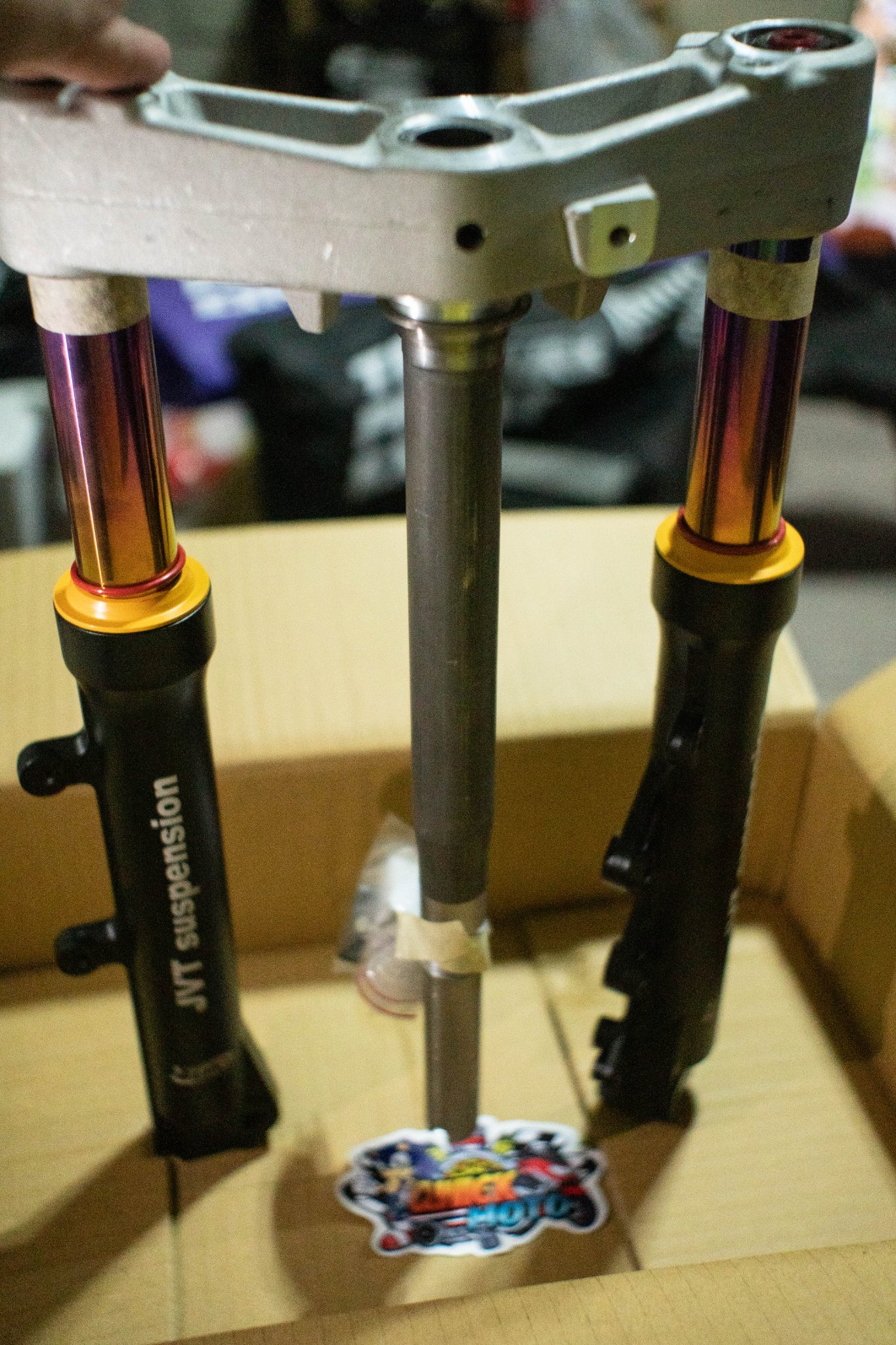 JVT front shock with tpost TITANIUM 31mm/33mm (Adjustable with preload