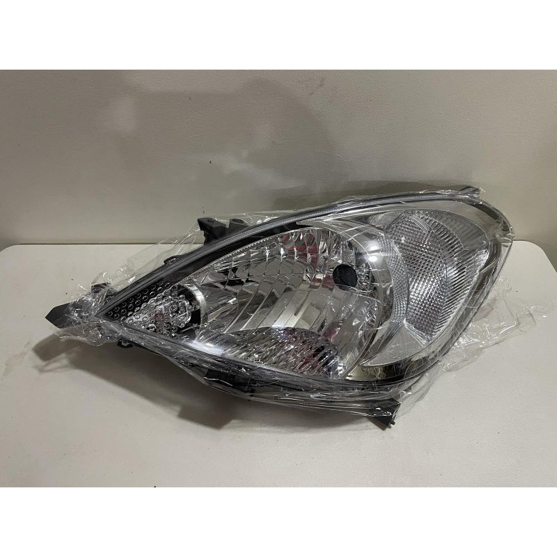 Headlight Head Light Toyota Innova 2005 2006 2007 2008 2009 2010 2011