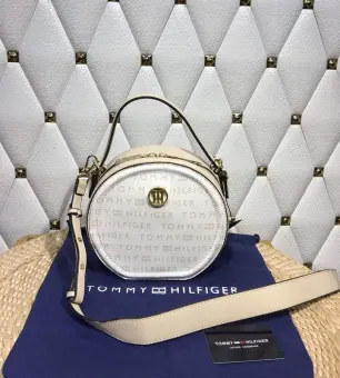 tommy hilfiger round bag