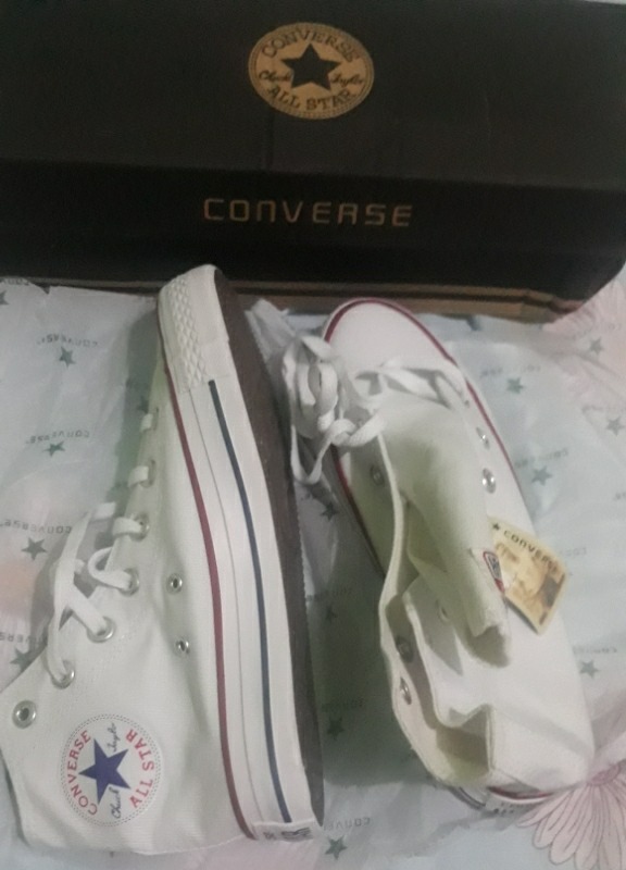 white rubber converse