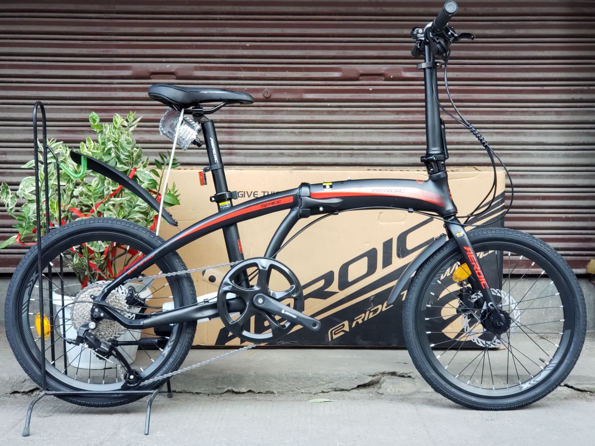 aeroic space folding bike
