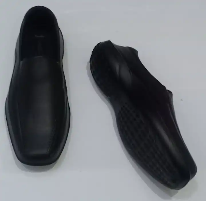 black splasher shoes