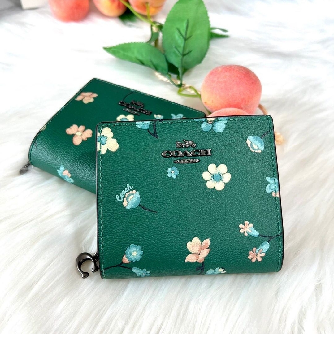 Ladies Original Coach Snap Wallet With Mystical Floral Print C8703