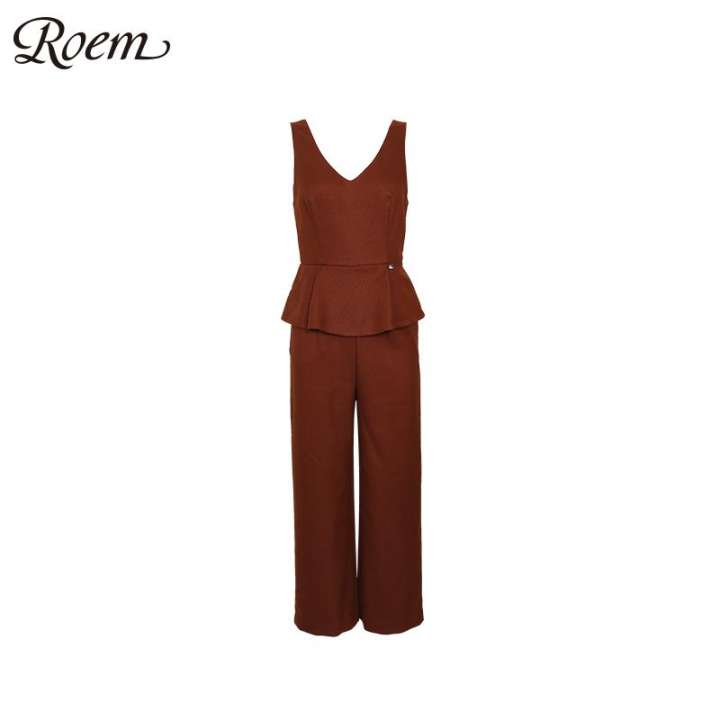 sleeveless jumpsuit in winter