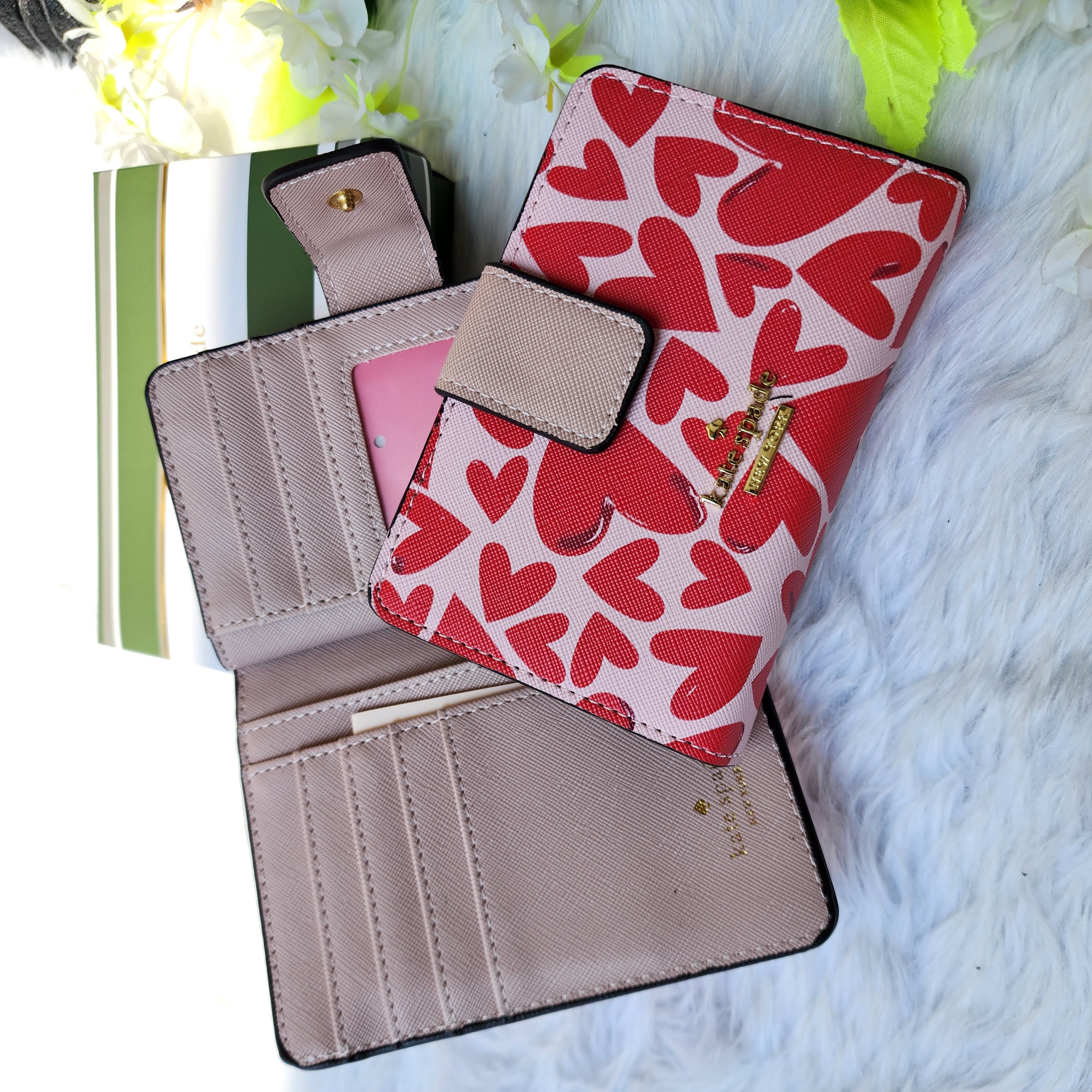 J2S Kate Spade Medium Corner Zip Compact Bifold Wallet in Pink