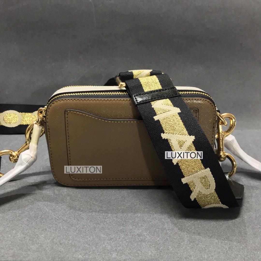 Marc Jacobs The Logo Strap Snapshot Camera Bag in French Grey Multi,  Luxury, Bags & Wallets on Carousell